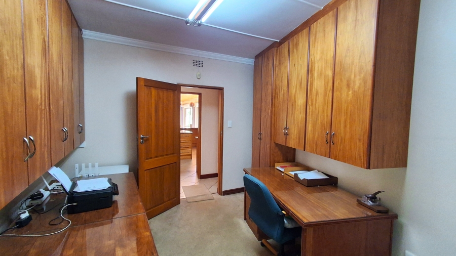 3 Bedroom Property for Sale in Protea Park North West